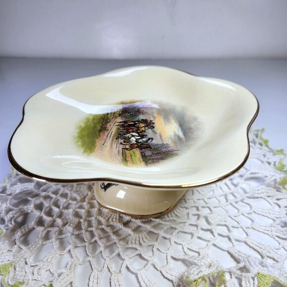 Royal Winton Candy Dish Old English Coaching Scenes Pedestal Base - Picture 6 of 10